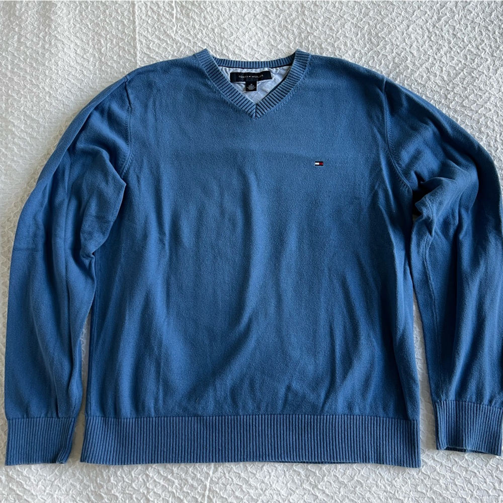 Men’s Tommy Hilfinger casual v-neck sweater